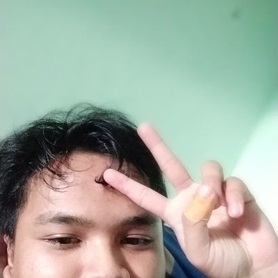 Shu22medown's profile picture. Kenapa why selalu always? Karena because tidak pernah never.