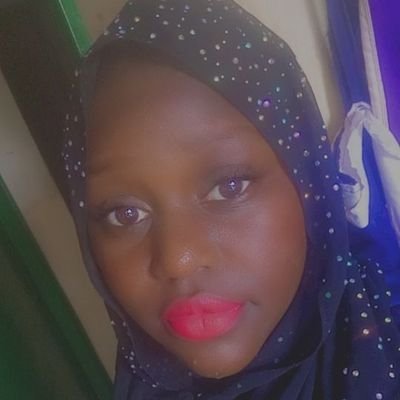Yasmyn33329399's profile picture. 