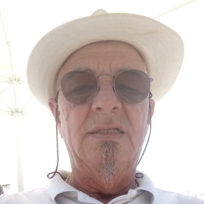 DuxOvan's profile picture. 