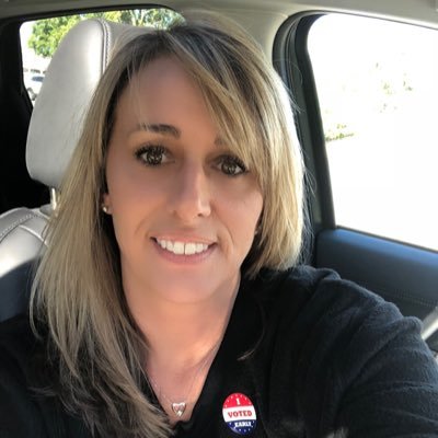 jeniannFL's profile picture. Proud Mom to 4 amazing kids. All vintage, lover of animals🐶🐹😻,💓 jeans, flip flops & chalk paint. Love is Love, No DM,  #Resistance