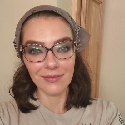 AurelieCharbon's profile picture. J’aime les cadeaux