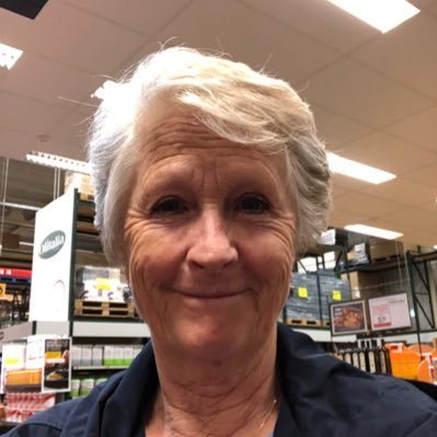 yvonne16109024's profile picture. 