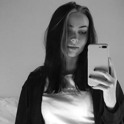 EmiaLinnea's profile picture. Jag Tweetar bara saker värd din tid