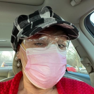 🦋Biden/Harris🦋 Finally evicted the slimy snake that stole our house!#wearadamnmask #washyourhands #staythefuckhome. Trying to be a Cancer survivor. 🙏🏼
