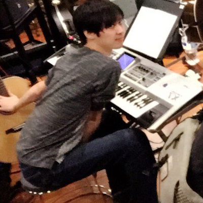 音楽家。Still Caravan / Lilith Abi / Composer / Key, Ba, &Gt / アニメ劇伴 今年:もめんたりー・リリィ(もめリリ) 前作:デキ猫