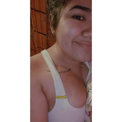 Vive tu vida y deja vivir la vida a los demás💖
Eres libre de elegir a quien amar, nunca ocultes los colores de tu vida❤💛💚💙💜