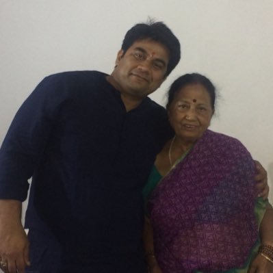 vineet_183's profile picture. नर करनी करे तो नारायण हो जाए