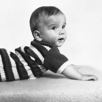 SandorSiska's profile picture. "Mi az élet értelme? Hogy a szeme, a füle, a lelkiismerete légy a világmindenség Teremtőjének, te mafla!" Kurt Vonnegut: Bajnokok reggelije