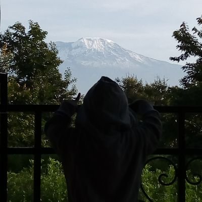 ndosiemanuel718's profile picture. =MUNGU KWANZA🙏
=Mjasiriamali🛠️💇‍♂️
fan Manchester united 👹& Simba🦁,
🥰my country 🇹🇿