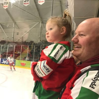 Big Cardiff Devils ice hockey and Wolves fan.
