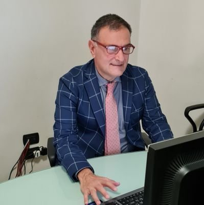 schietto diretto senza fronzoli professionale perbene senza retropensieri.
consulente alle imprese agli enti pubblici 
formazione  privacy sicurezza dlgs 81/08