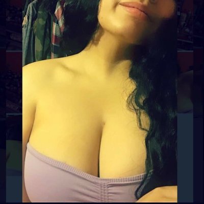 Nueva en onlyfans, espero de su apoyo ❤️💛💛❤️