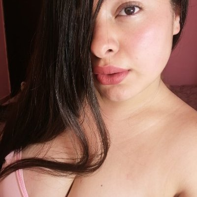 Colombian model, I like to dance, meet people and places, I love taking care of animals.
I love chicken rice and lasagna