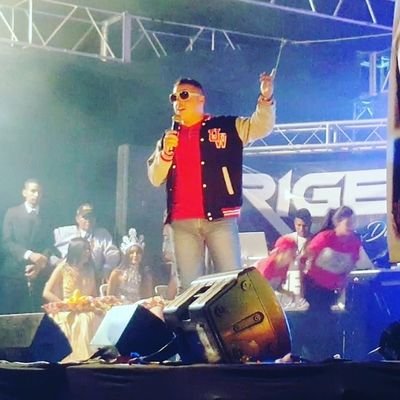 GioDuranMusica's profile picture. Giovanny Duran. Cantante del Grupo Los Capitanes, (Periodista). Barquisimeto. Edo Lara VENEZUELA https://t.co/PxdVJfPaoh  https://t.co/cJshVDnz43