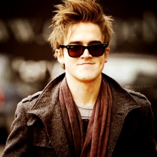 DemiGodJohn's profile picture. Son of Apollo.