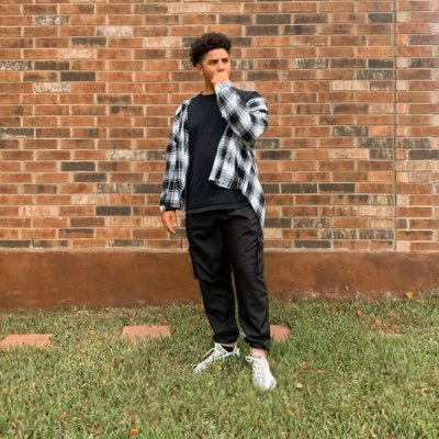 Too_Juiiicy's profile picture. 