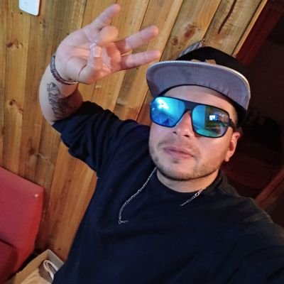 jona24romero's profile picture. 