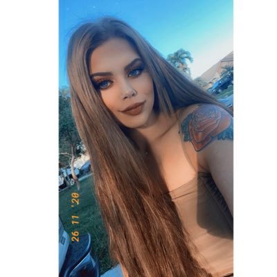 •• “Keep your face always toward the sunshine—and shadows will fall behind you.” ☀️ 28♋️