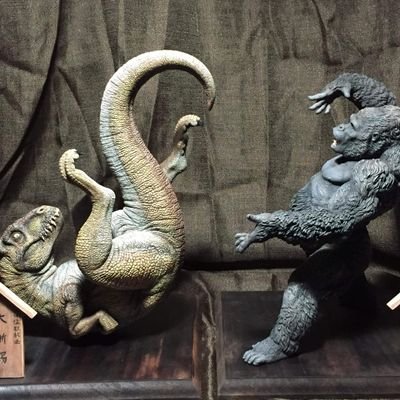 sculptor, youkai, handsculpted　

長年映画等の特殊造型に携わって来ました。
空いた時間で妖怪、ｸﾘｰﾁｬｰをモチーフにオリジナル作品を作っています。現在は、ソフビ等の原型製作も行っています。

製作者・福田雅朗、hiyori