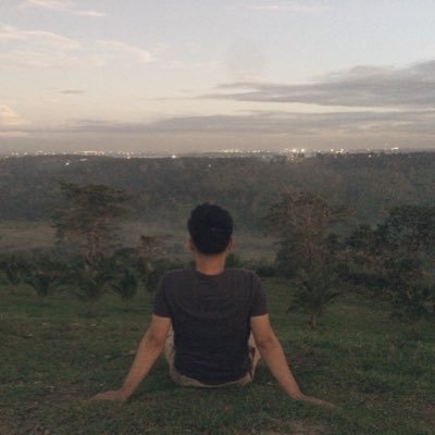 Lawariensii's profile picture. Lawrence Yusi is alive only in the Past. he's Forgotten!