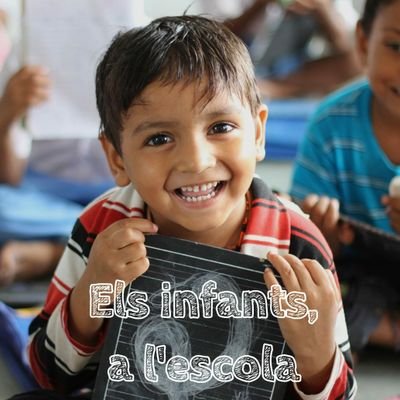 Somriures Marroc’ reivindica los derechos de los peques de Tánger a ser criados con respeto, apego y amor. Les proporcionamos educación y alimentos.