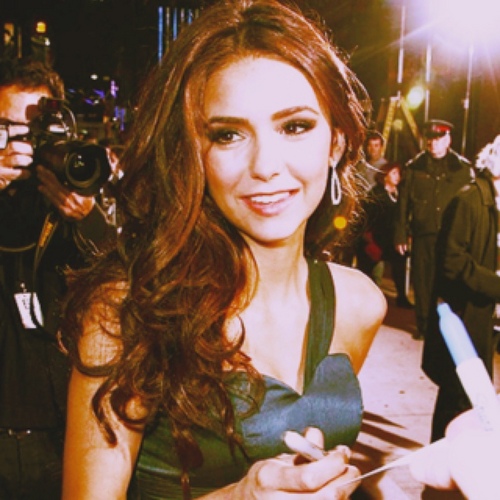 NotReallyDobrev's profile picture. Bisexual, bruh. ;)