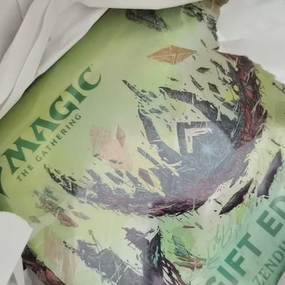 MTG垢。
ついにカードに手を染めた。
ゴジラに惹かれてログインしました