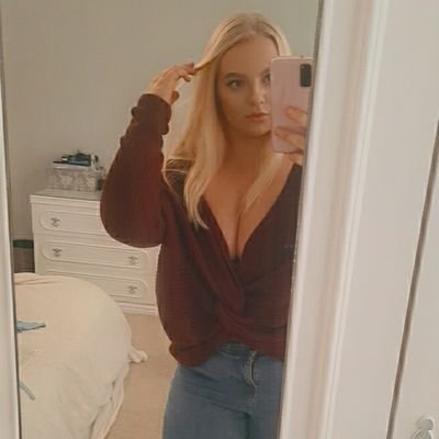 Marketing 👩💻
BA (Hons), MSc 👩🎓
She/Her/Hers
♡ Out of context Queen ♡
Cannot and will not be held accountable for anything tweeted under the Tweet Game
