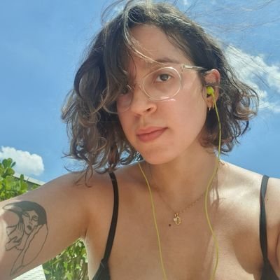 sensível demais eu sou um alguém que chora