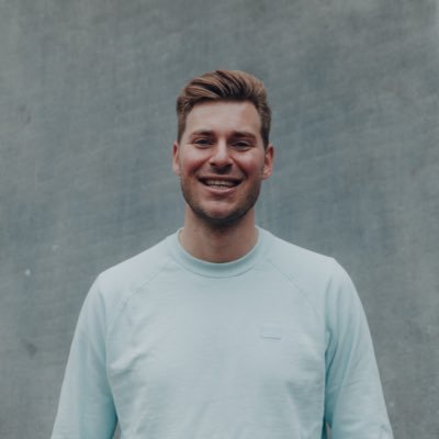 🖊 Schrijft, het liefst met een pen. 🎙Goed Verhaal, Lekker Podcast. https://t.co/bsmBM1Iike