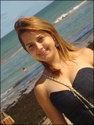 Nunca deixe seus sonhos morrerem, porque a vida sem sonhos é como um pássaro com a asa quebrada que não pode voar.