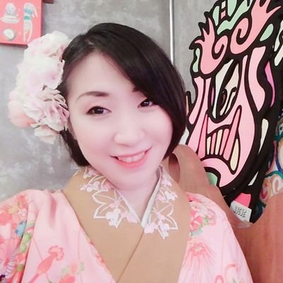 日本舞踊経験のある仲間で、伝統を崩さず、DJやLIVEバンドと共に「魅せる盆踊り」「踊る盆踊り」をテーマに活動中♪
https://t.co/4VIZNzLc0R
#日本舞踊 #盆踊り #フォロバ100%