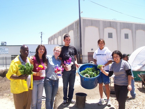 Uniting & organizing youth & communities across the United States around food culture & policy. http://t.co/YvT0S8ON4i