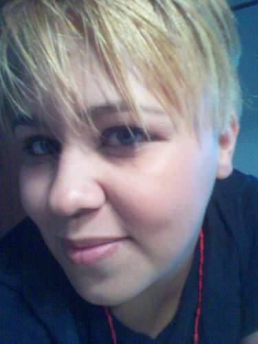 VintageLucikins's profile picture. indescribable