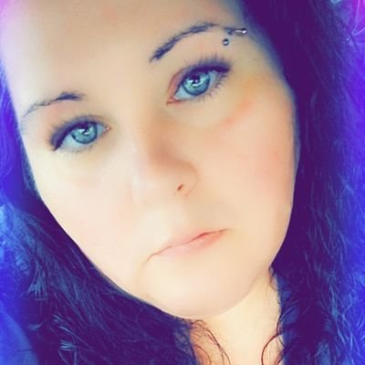 Josie0420's profile picture. Ima smartass & tend 2 b BLUNT-often...rare quality I enjoy!Luv 2 paint,write,party & am also a photog student tryin 2 change the wrld 1 pic at a time! ☮ ❤☺