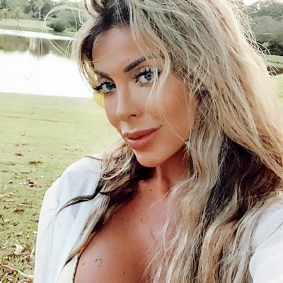 fernandaclh_'s profile picture. Having fun & eyes open👀 Believing in humour - best laugh at myself😍 #single 💔 LIFE IS GOOD😜