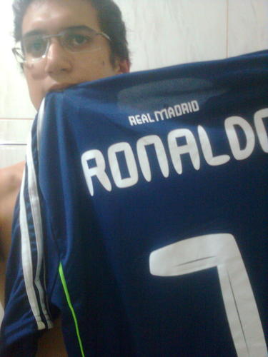 AnibalFil's profile picture. Se uma arma pode proteger algo importante como um bar, então já serve para proteger minha família!