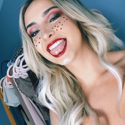 talk less, feel more! 🔞 #model I 💜 people who are open-minded 📧 thesassyyclub@yahoo.com