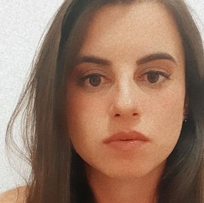 ..........................S2....................
'Não tenho tempo pra mais nada, ser feliz me consome muito!