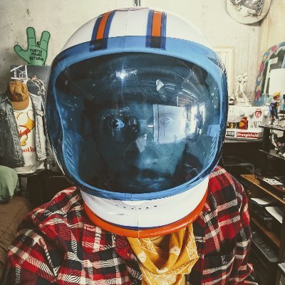 Carnel1L's profile picture. "i don't use Threads and you shouldn't either."