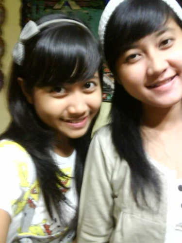lucu, apa adanya, wes ngono lah pokok.e ;)