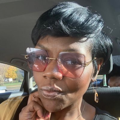 Bad Ass Mama👧🏽👧🏽; Credit SHERO🤘🏾📈Bariatric BABE💪🏽➡️➡️Fb:Braunte Mowbray IG: @officialbrauntemowbray @bwasbypassed