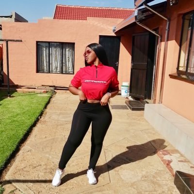 BuhleNessa's profile picture. Travel manager , Entrepreneur.