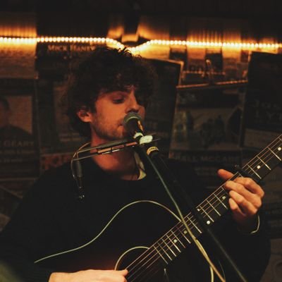 Scottish Singer-Songwriter in Cork. Renovating 1600’s cottage. Growing orchard and native woodland. Listen: https://t.co/IJmwLjHugh