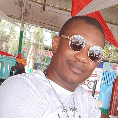 AYcomAKA1's profile picture. 