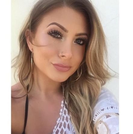 AchristianeMari's profile picture. 