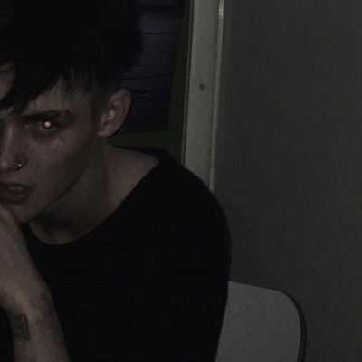 sadsquidaero's profile picture. made this to express anonymously.
my way of opening up.
aint fond of positivity.
get lost karen.
my therapy.