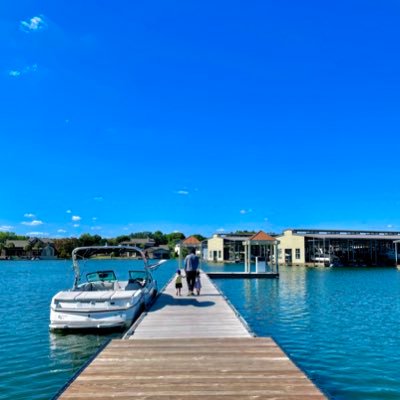 idncac's profile picture. You'll get no love.