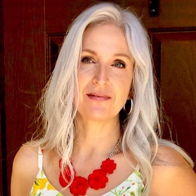 Author, pattern designer, entrepreneur, mother to five (now a grandma!). PDX Native in AZ. Sewist, small business. Busy and happy most days.