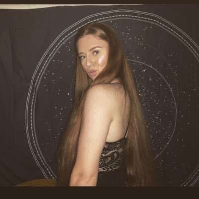 emmacobbing's profile picture. 26, Surrey, Natural redhead👩🏼‍🦰 G.B❤️, Dance and Drama graduate👯🎭, EHUXtreme Lady Reign💜👑, Unity Allstars Smoke🌫